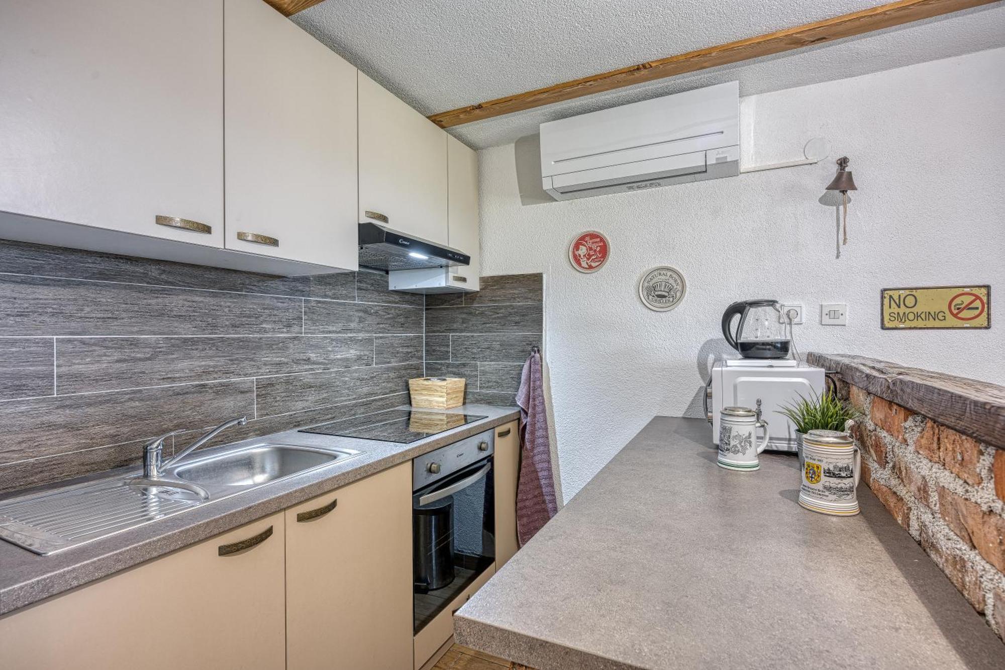 Holiday Home Primus ยาสเตรบาร์สโก ภายนอก รูปภาพ
